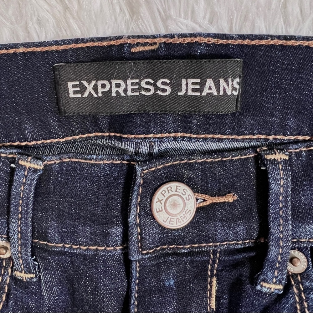 EXPRESS Distressed Mid Rise Jean Legging - Picture 2 of 5